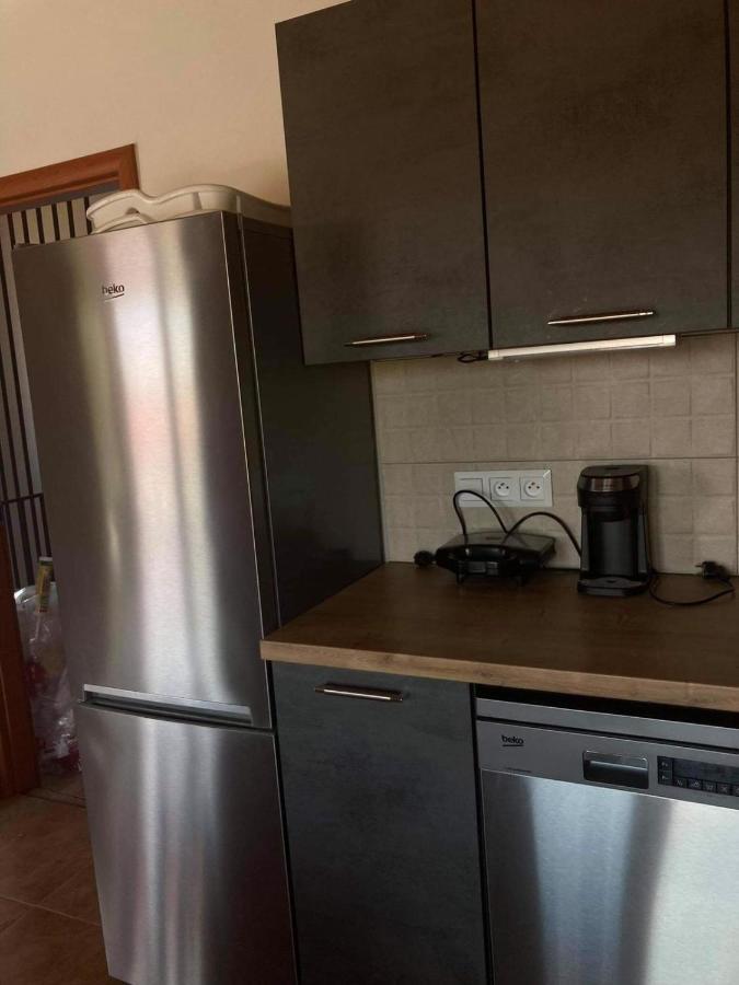 Prazdninovy Dum Na Palave S Vinnym Sklepem Milovice  المظهر الخارجي الصورة